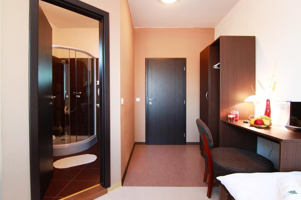 Hotel Jbi Wellness Kolín Habitación foto